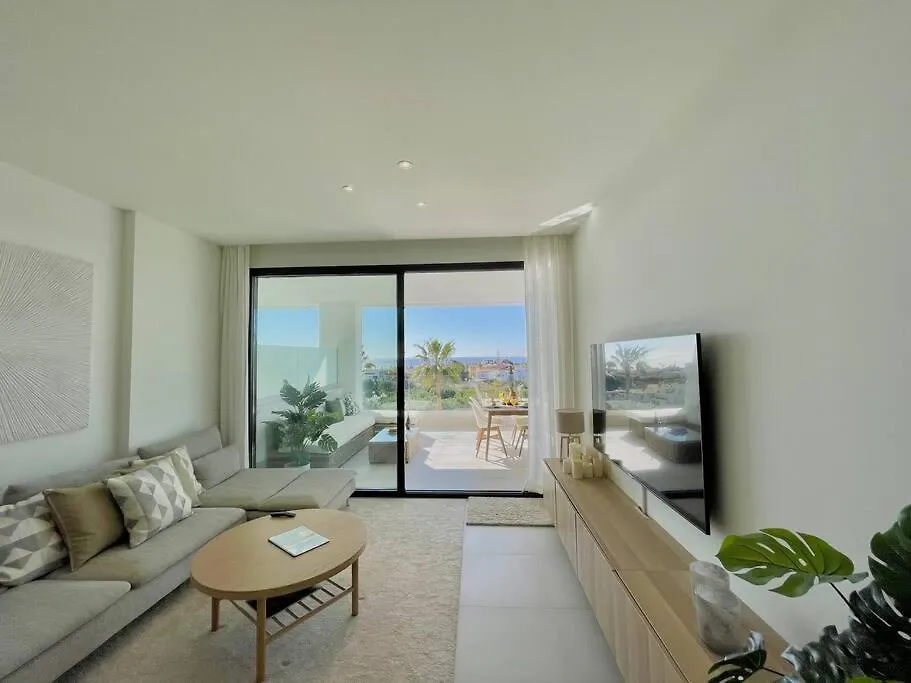 Santa Barbara Heights - Heated Pool, Gym, Bbq. Apartment Malaga 0*,