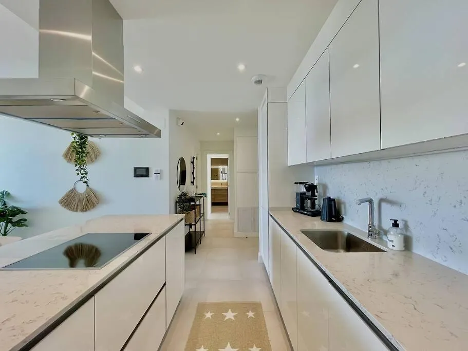 Santa Barbara Heights - Heated Pool, Gym, Bbq. Apartment Malaga
