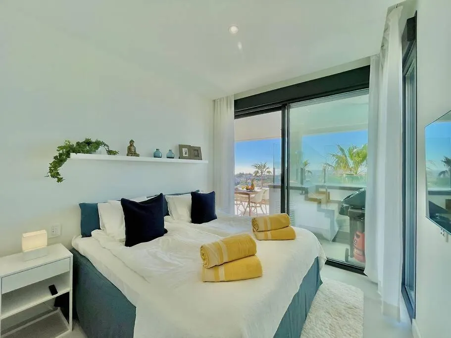 Santa Barbara Heights - Heated Pool, Gym, Bbq. Apartment Malaga 0*,