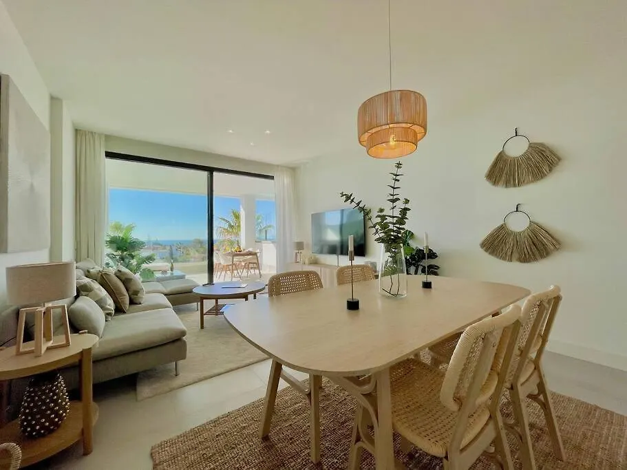 Santa Barbara Heights - Heated Pool, Gym, Bbq. Apartment Malaga