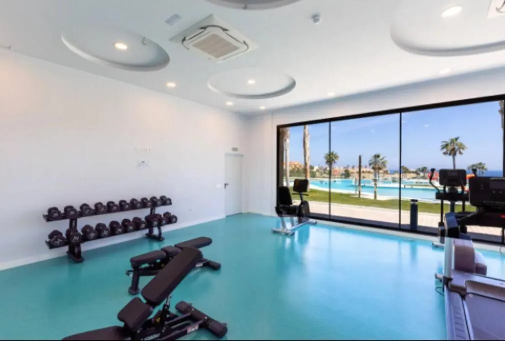 Santa Barbara Heights - Heated Pool, Gym, Bbq. Apartment Malaga Spain