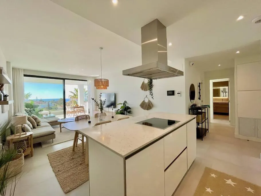 Santa Barbara Heights - Heated Pool, Gym, Bbq. Apartment Malaga