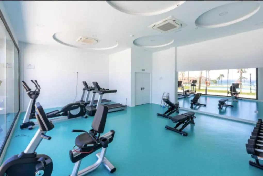 Santa Barbara Heights - Heated Pool, Gym, Bbq. Apartment Malaga 0*,  Spain