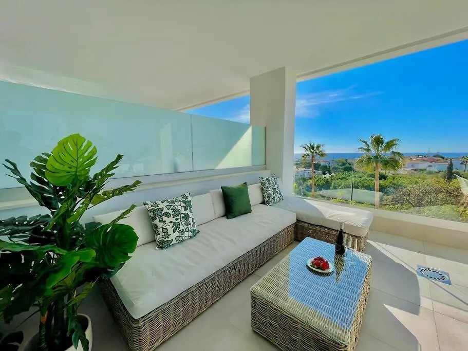 Santa Barbara Heights - Heated Pool, Gym, Bbq. Apartment Malaga 0*,