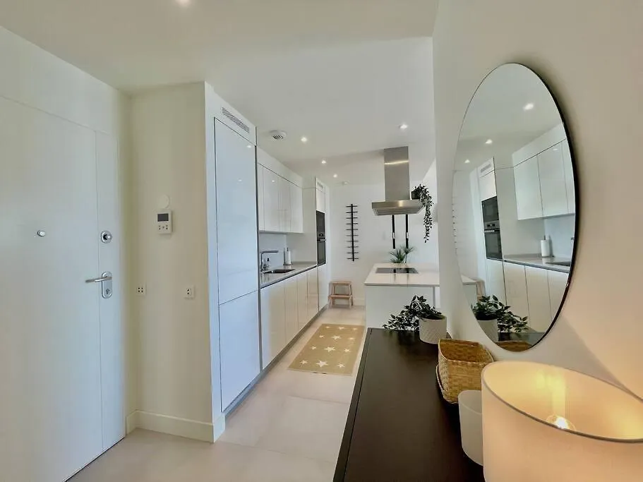 Santa Barbara Heights - Heated Pool, Gym, Bbq. Apartment Malaga