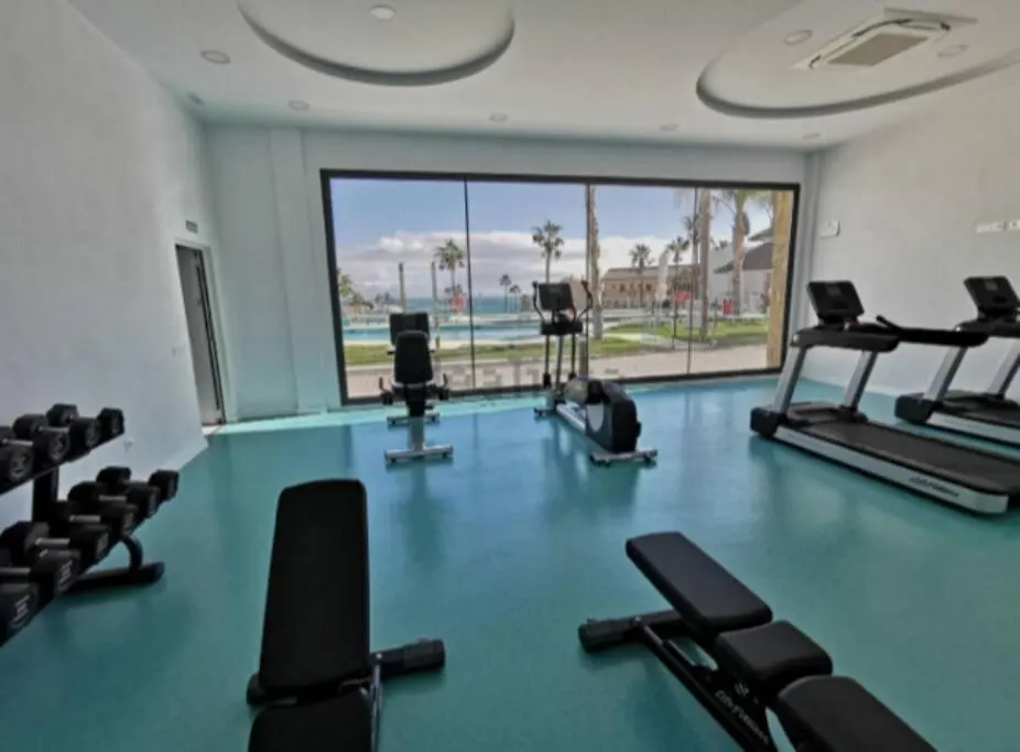 Santa Barbara Heights - Heated Pool, Gym, Bbq. Apartment Malaga 0*,
