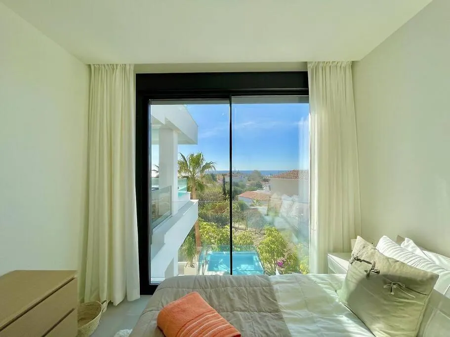 Santa Barbara Heights - Heated Pool, Gym, Bbq. Apartment Malaga