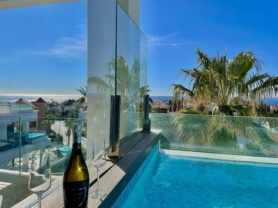 Santa Barbara Heights - Heated Pool, Gym, Bbq. Apartment Malaga