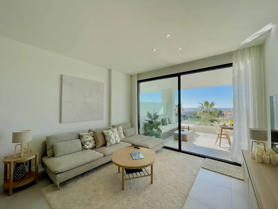 Santa Barbara Heights - Heated Pool, Gym, Bbq. Apartment Malaga