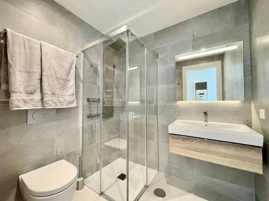 Santa Barbara Heights - Heated Pool, Gym, Bbq. Apartment Malaga Spain