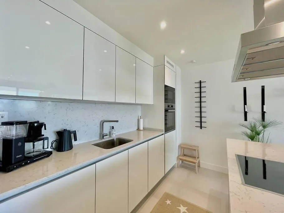 Santa Barbara Heights - Heated Pool, Gym, Bbq. Apartment Malaga