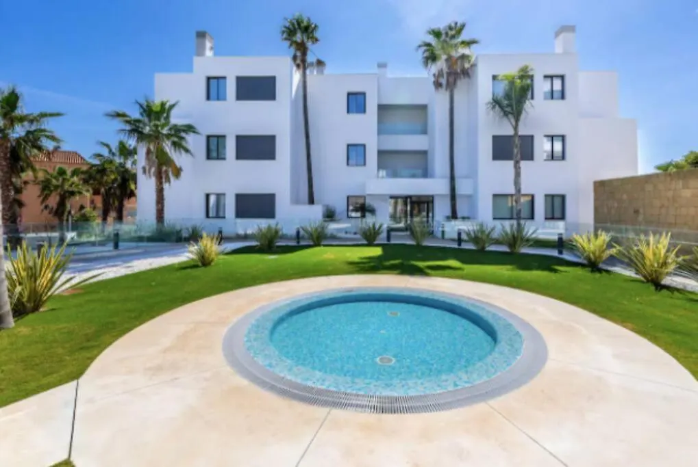Santa Barbara Heights - Heated Pool, Gym, Bbq. Apartment Malaga
