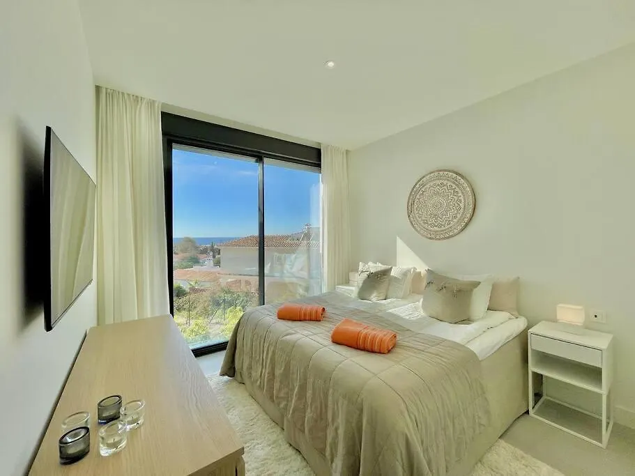 Santa Barbara Heights - Heated Pool, Gym, Bbq. Apartment Malaga Spain